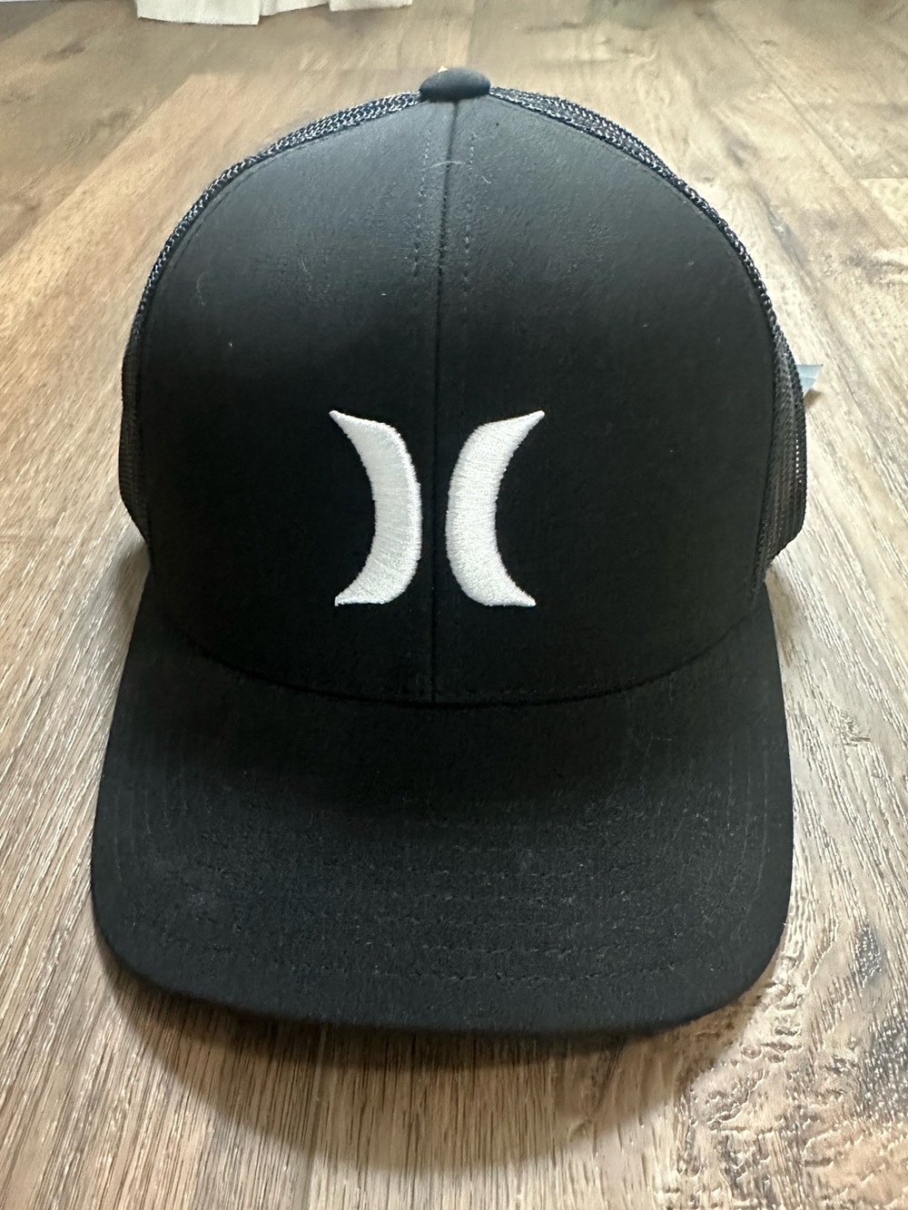 NEW! Hurley Hat, SnapBack, Men, Boys, Black, Logo, Netting, Size Adjustable